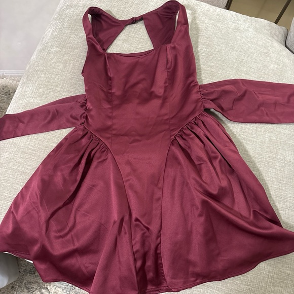 Francesca's Collections Dresses & Skirts - Francesca's Collections Burgundy Backless Dress